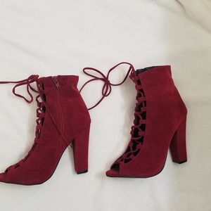 ❤❤Fashion Nova❤❤Stomping Ground Lace Up Booties